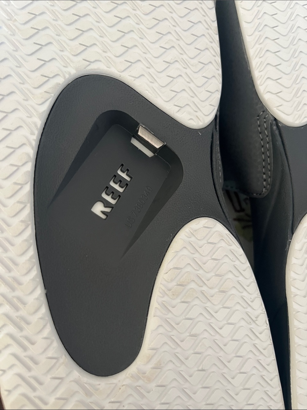 Reef Men’s Fanning, Shadow Grey Slide Sandals - Picture 8 of 11